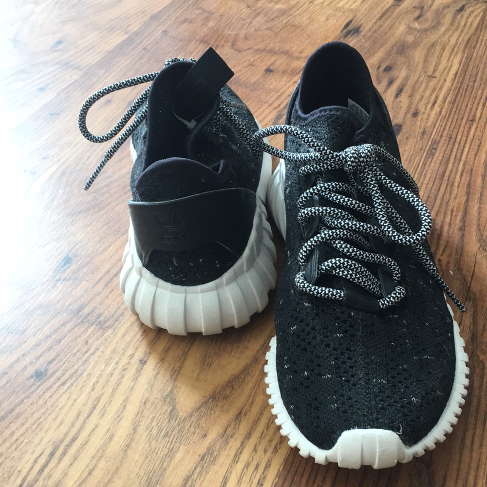 Adidas - Picture 2 of 3